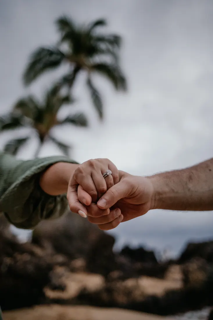 Maui proposal and engagement photo by Jessie Hawaii Photography