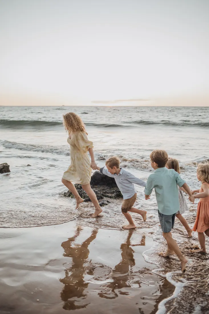 Family photographed on Maui by Jessie Hawaii Photography