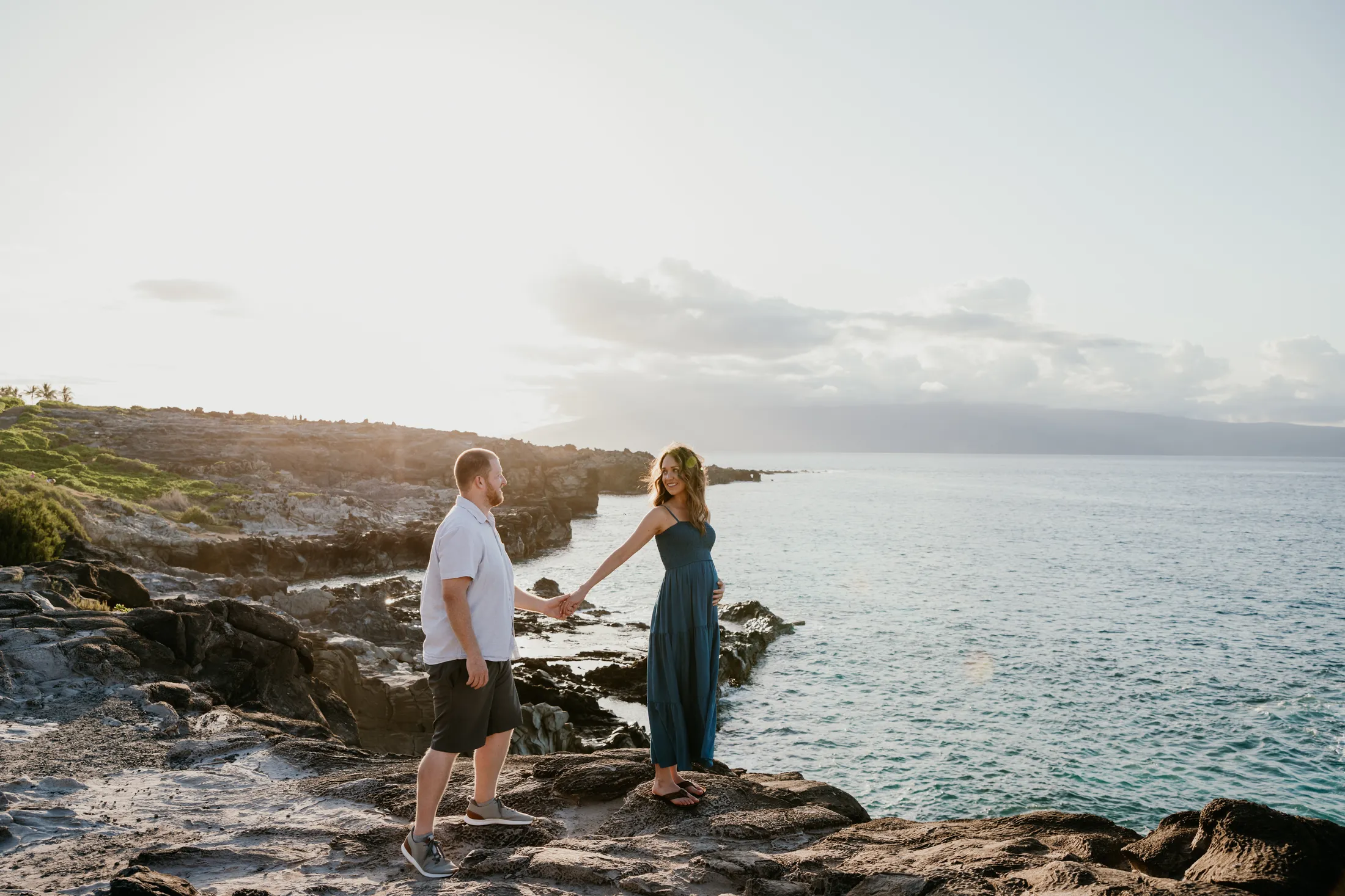 Maui maternity photo by Jessie Hawaii Photography