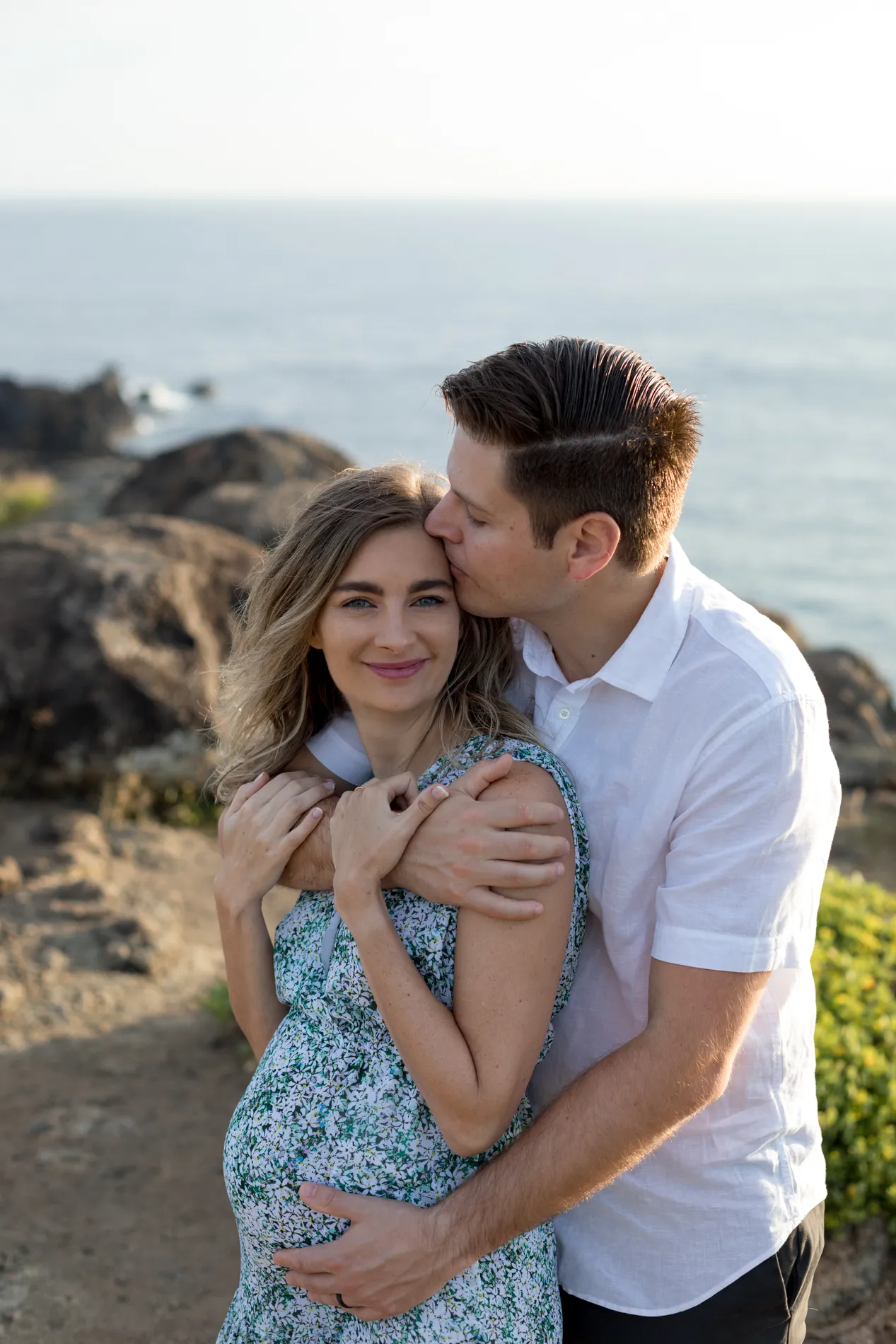 Maui maternity photo by Jessie Hawaii Photography