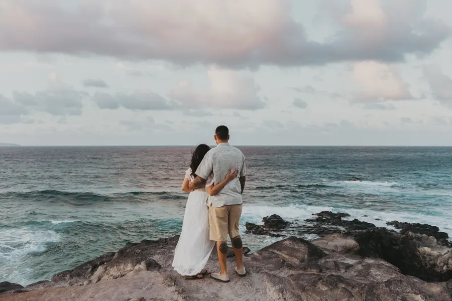 Maui maternity photo by Jessie Hawaii Photography