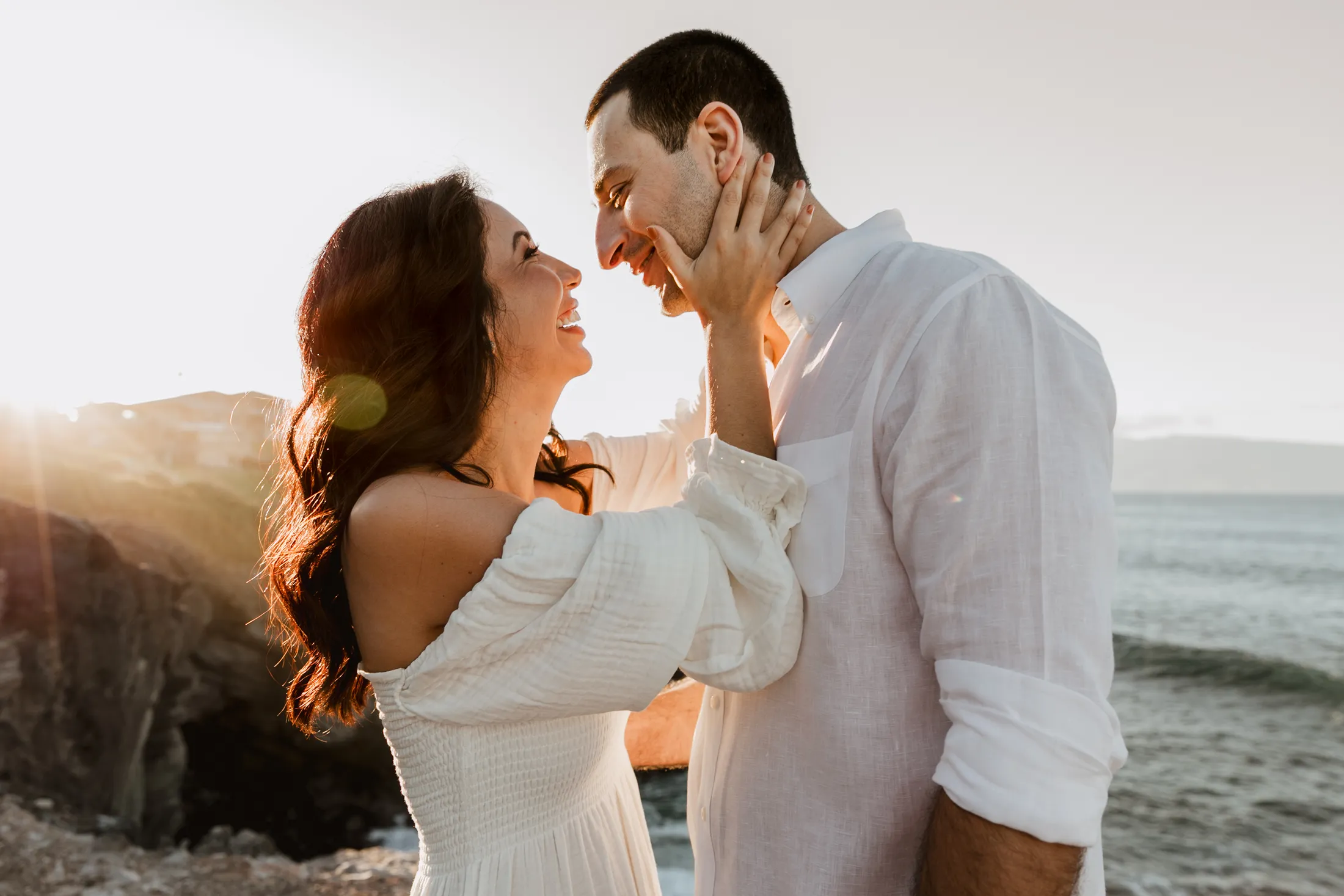 Couple on Maui photographed by Jessie Hawaii Photography