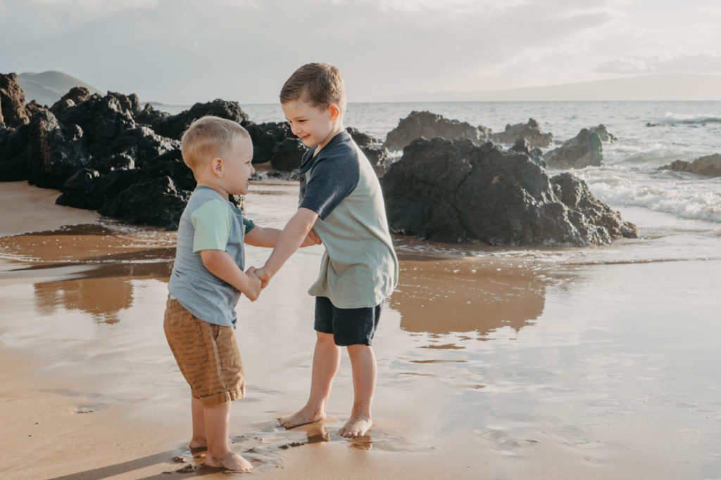maui family photographer, family session, sun and sea photography